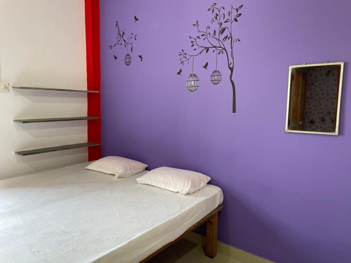 ורנאסי Indra Paying Guest House מראה חיצוני תמונה