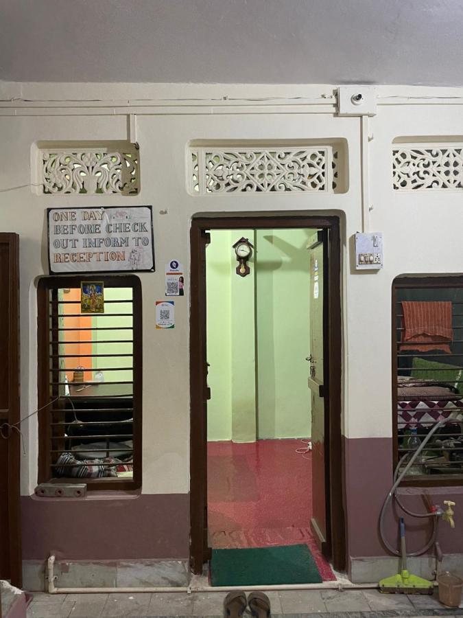 ורנאסי Indra Paying Guest House מראה חיצוני תמונה