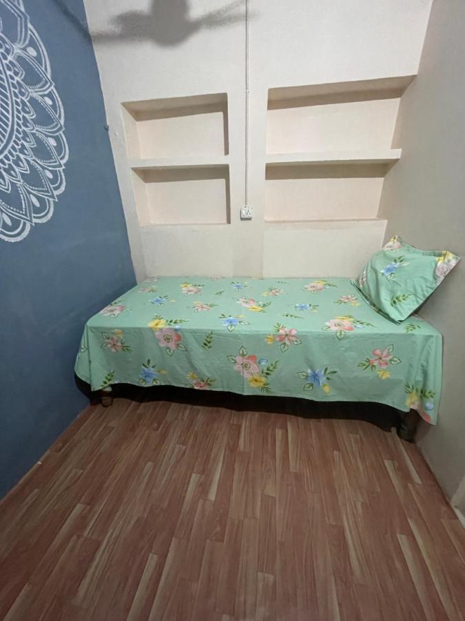 ורנאסי Indra Paying Guest House מראה חיצוני תמונה