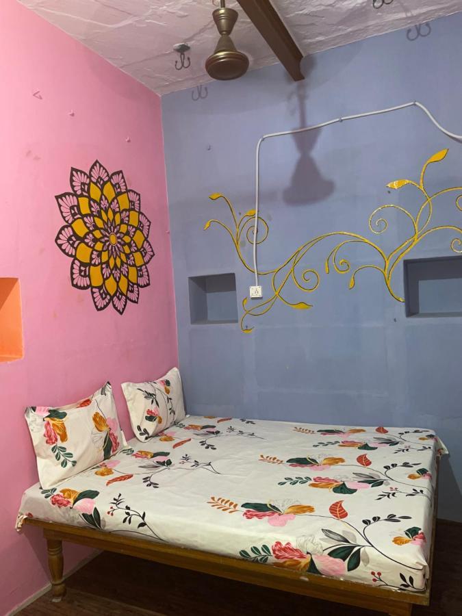 ורנאסי Indra Paying Guest House מראה חיצוני תמונה