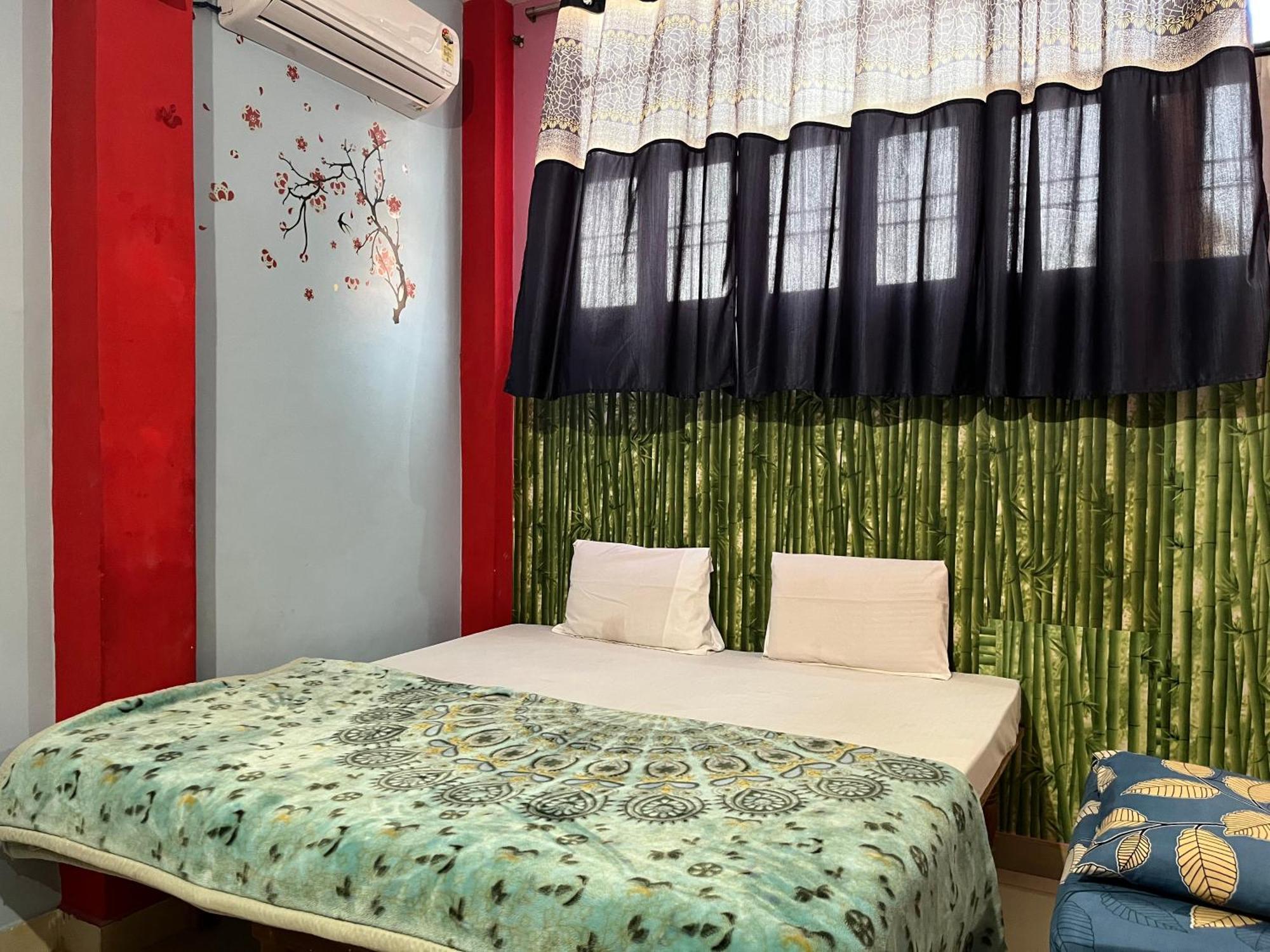 ורנאסי Indra Paying Guest House מראה חיצוני תמונה